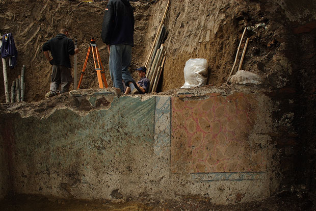 Нишлија купио кућу, па у подруму пронашао седамнаест векова стару римску гробницу: Сада је разочаран небригом